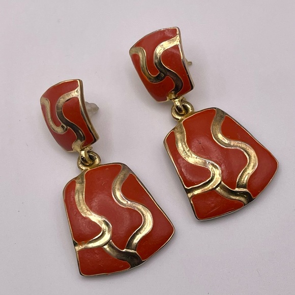Vintage Bold Burnt Orange and Gold Geometric Dangle Pierced Earrings - Picture 4 of 10